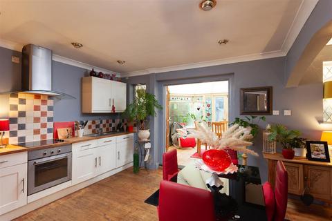 4 bedroom terraced house for sale, Shipton Road, Skelton, York