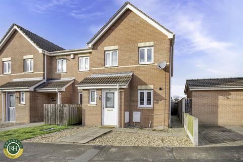 3 bedroom townhouse for sale - Reeves Way, Armthorpe, Doncaster