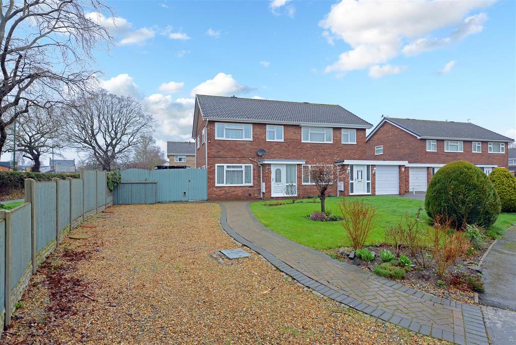 The Hassacks, Sundorne Grove, Shrewsbury 3 bed semidetached house for