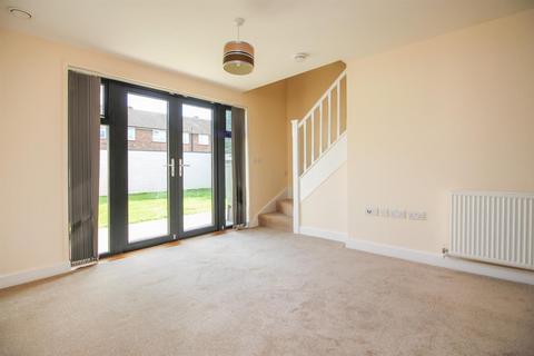 2 bedroom end of terrace house to rent, Jubilee Court, Canterbury