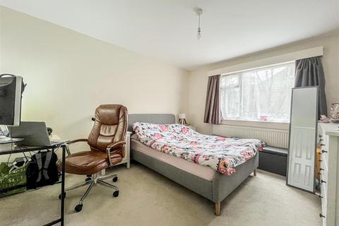 2 bedroom apartment for sale, Sandy Lodge Way, Northwood