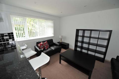 3 bedroom flat to rent, Lime Kiln Road, Canterbury