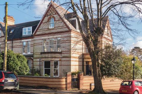 6 bedroom end of terrace house for sale, Clive Place, Penarth