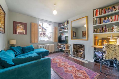 128 Victor Road, London, SE20 7JT