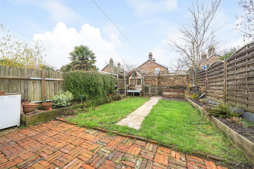 128 Victor Road-13.jpg
