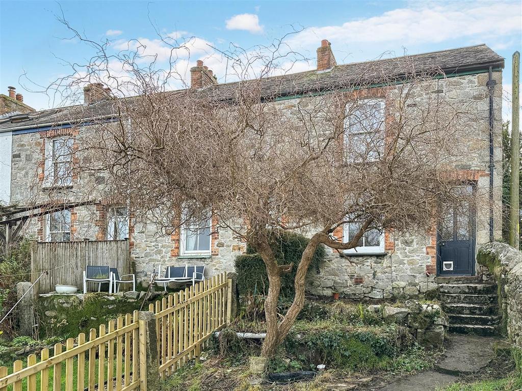 Penryn 2 bed cottage for sale £265,000
