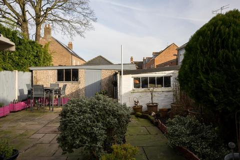 3 bedroom end of terrace house for sale, Mill Lane, York