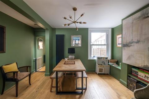21 Albert Road North, Reigate, RH2 9EG