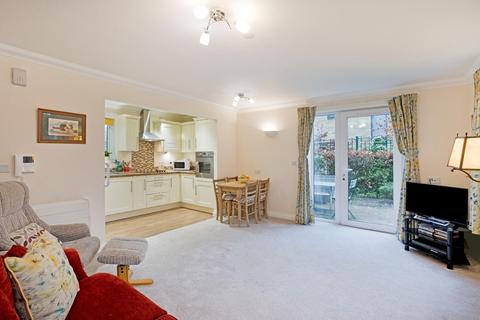 1 bedroom retirement property for sale, Emmandjay Court, Valley Drive, Ilkley LS29