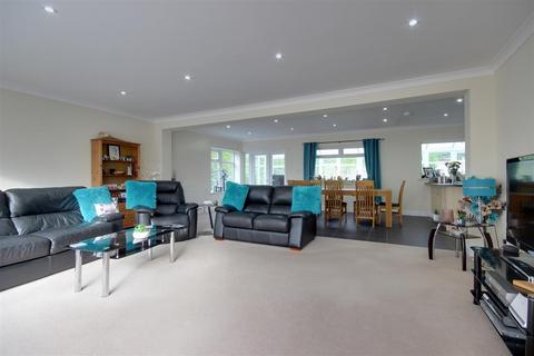 4 bedroom detached house for sale, Sands Lane, Elloughton