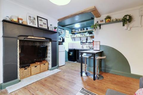 2 bedroom apartment for sale - Malvern Place, Cheltenham