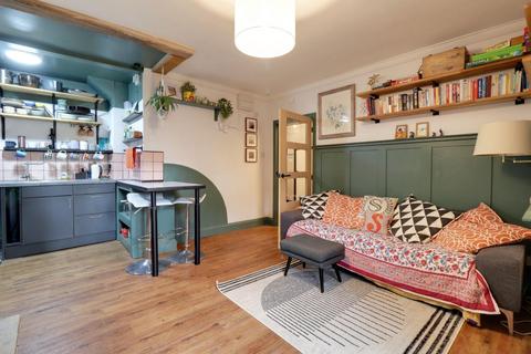 2 bedroom apartment for sale - Malvern Place, Cheltenham