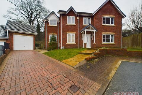 4 bedroom detached house for sale, Village Close, Flint Mountain, Flint