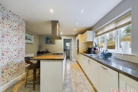 4 bedroom detached house for sale, Village Close, Flint Mountain, Flint