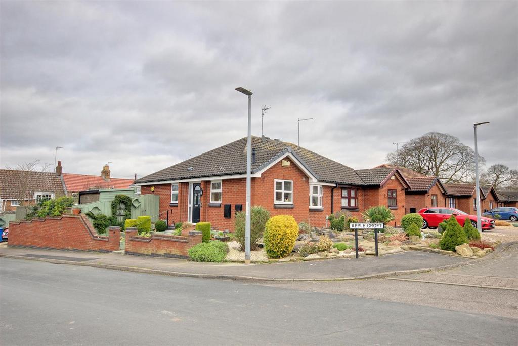 Mill Rise, Skidby, Cottingham 2 bed semi-detached bungalow - £245,000