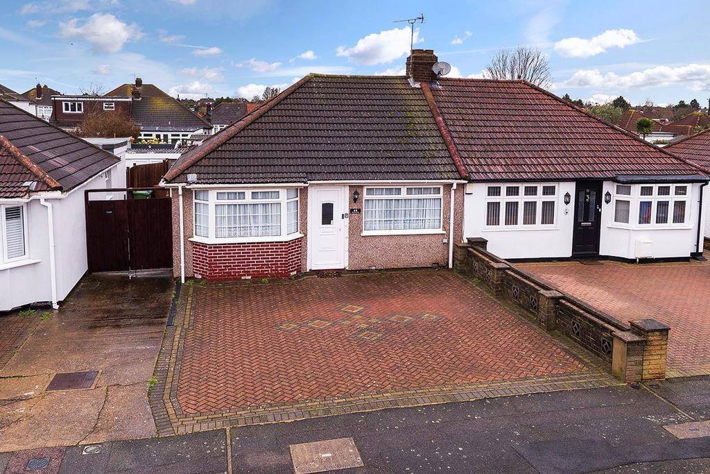 Wenvoe Avenue, Bexleyheath, DA7 2 bed semidetached bungalow for sale