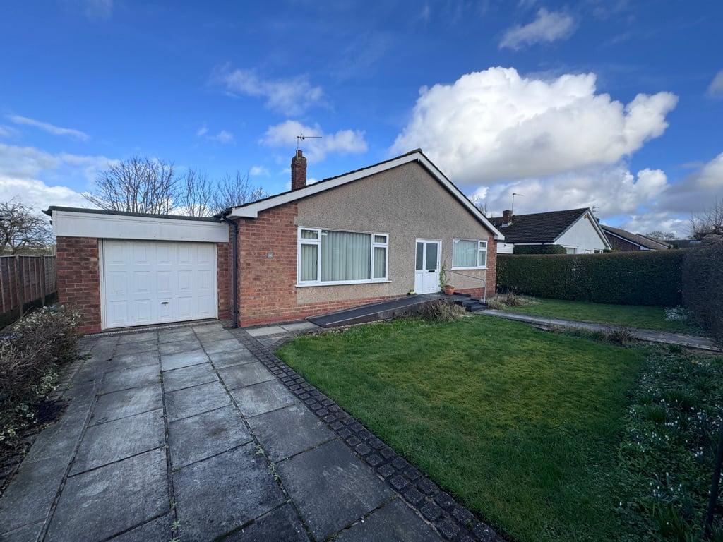Seven Sands, Longton, Preston, PR4 3 bed detached bungalow for sale £