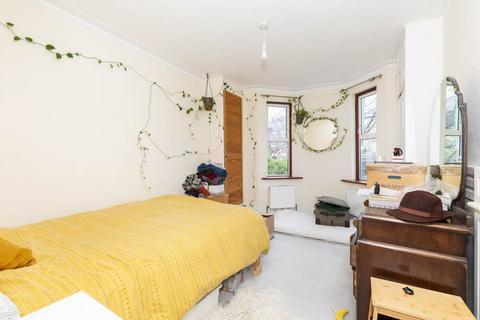 4 bedroom house to rent - N16