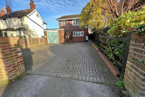 4 bedroom detached house for sale, Church Road, Burnham-on-Crouch