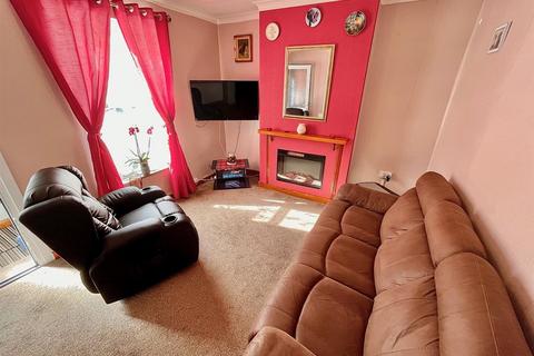 3 bedroom terraced house for sale - Coronation Road, Great Yarmouth
