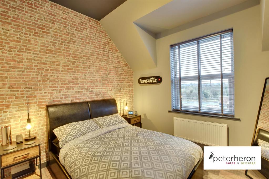 Bedroom 1 (front)