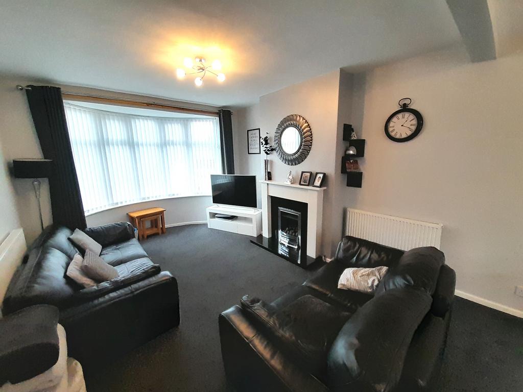 Lamborne Road, West Knighton... 3 bed semidetached house for sale £