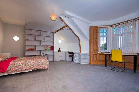 8 bedroom end of terrace house to rent - Burn Park Road, Sunderland, SR2