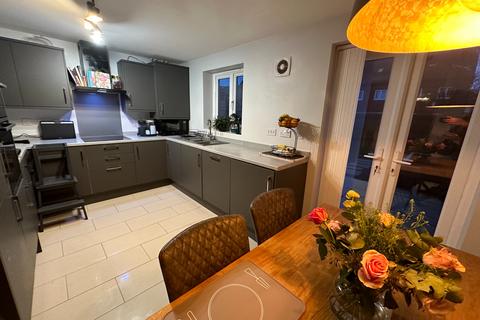 21 Bridgewater Road, Burton-on-trent, DE14 2GD