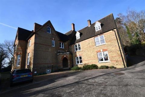 2 bedroom apartment for sale, Deanery Road, Godalming GU7
