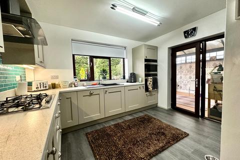 87 Lichfield Road, Bloxwich, Walsall, WS3 3LT
