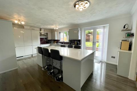 5 Beech Wood Close, Walsall, WS3 3PL