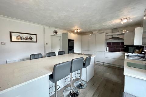 5 Beech Wood Close, Walsall, WS3 3PL