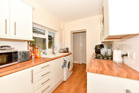 2 Kings Road, Chatham, ME5 7JY