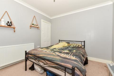 2 Kings Road, Chatham, ME5 7JY