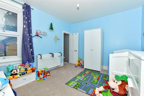 2 Kings Road, Chatham, ME5 7JY
