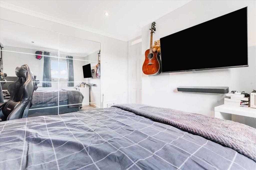 Bedroom Two (2)