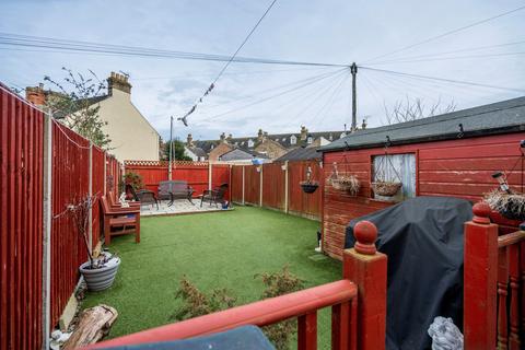 4 bedroom terraced house for sale - St. Aubyns Road, Lowestoft, NR33