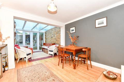 16 Durlock, Minster, Ramsgate, CT12 4HE