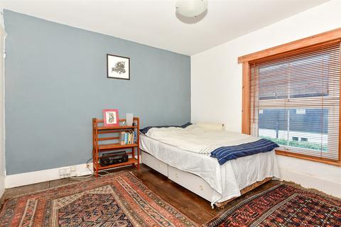 16 Durlock, Minster, Ramsgate, CT12 4HE