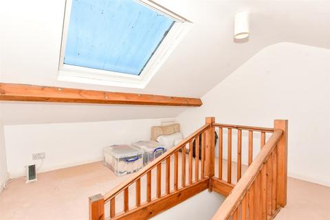 16 Durlock, Minster, Ramsgate, CT12 4HE