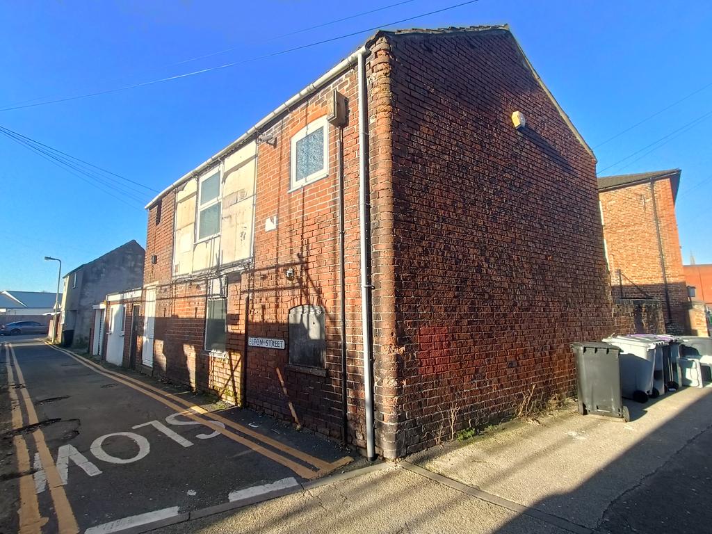 Norton Street, Grantham NG31 2 bed flat for sale £80,000