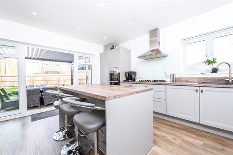 4 bedroom detached house for sale, Brampton View, Hampshire GU14