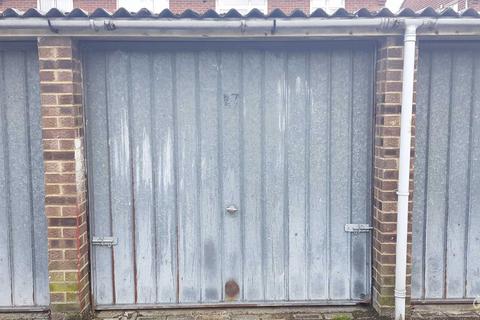 Garage to rent, Hatherley Road, Sidcup DA14