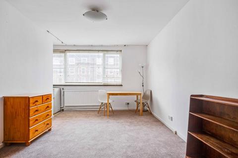 Studio to rent, Harleyford Street, London SE11