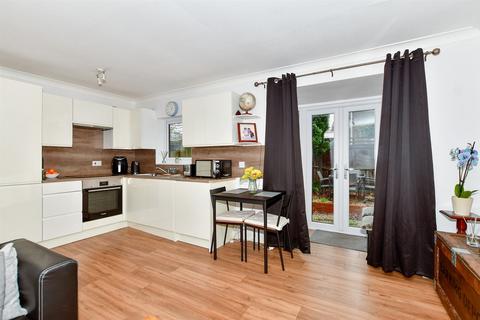 1 bedroom ground floor maisonette for sale, Oak Road, Harold Wood, Essex