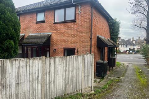 1 bedroom ground floor maisonette for sale, Oak Road, Harold Wood, Essex