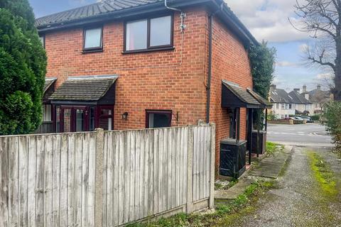 1 bedroom ground floor maisonette for sale, Oak Road, Harold Wood, Essex