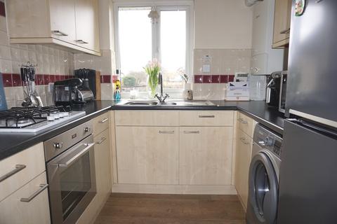 18 Stanton Close, Epsom, KT19 9NP