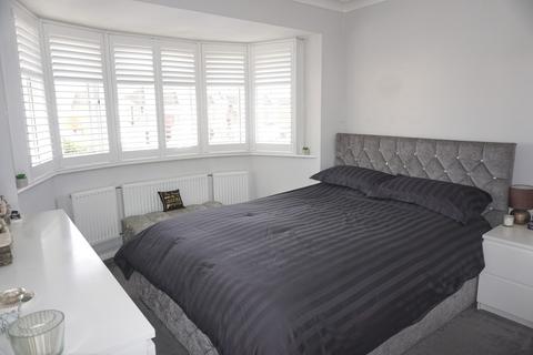 18 Stanton Close, Epsom, KT19 9NP