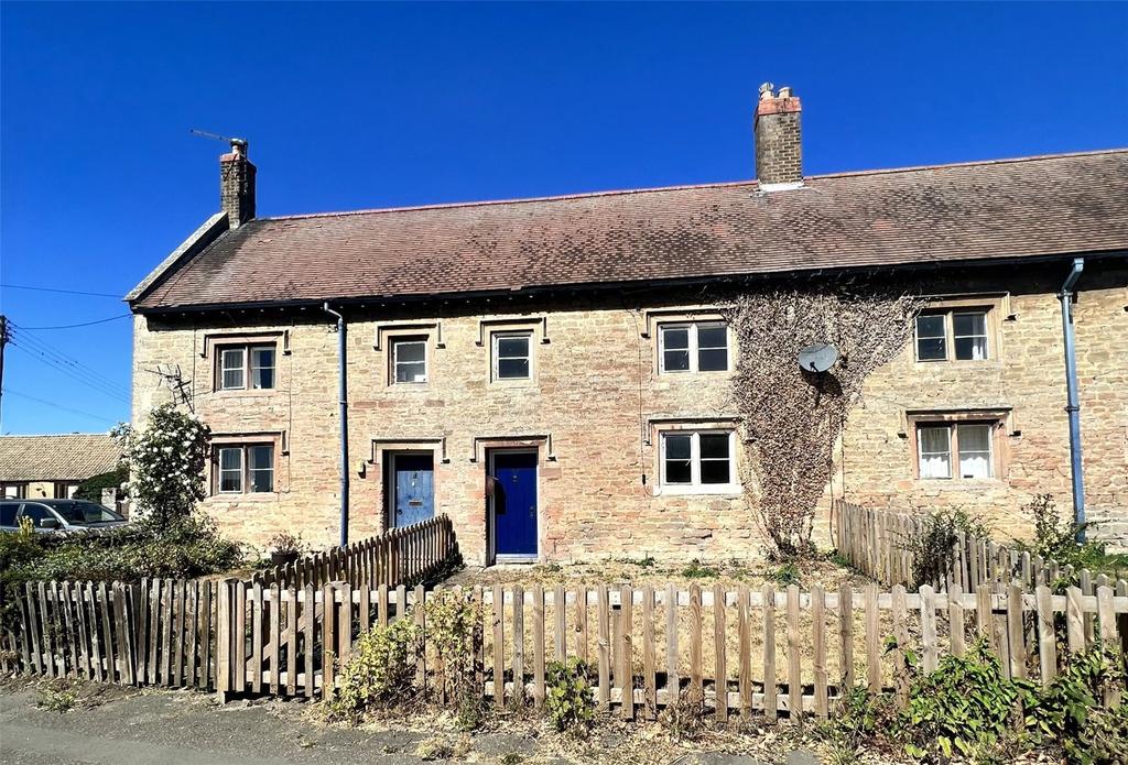 Front Row, Stoke Doyle, Northamptonshire, PE8 3 bed terraced house for